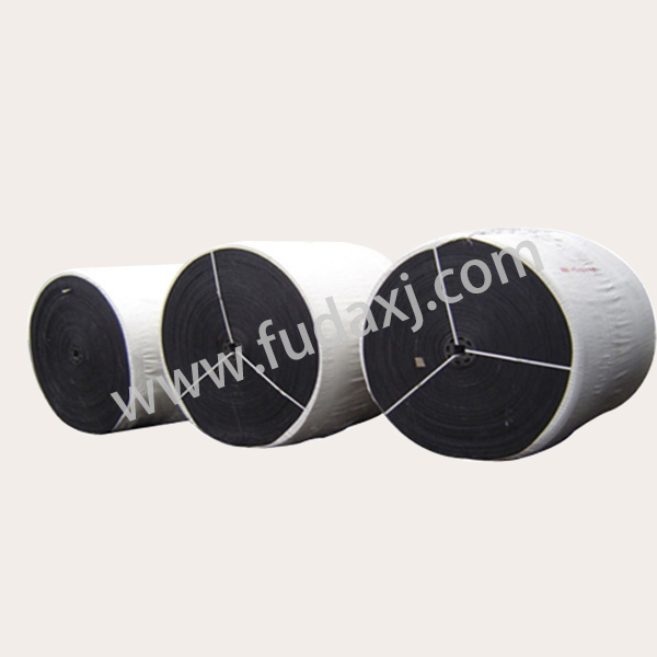 Cold resistant conveyor belt