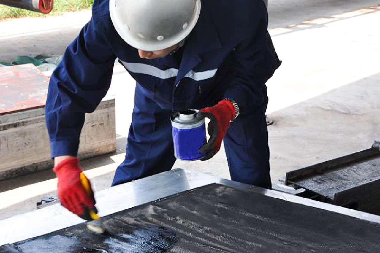 The rapid repair method for damaged layer of rubber conveyor belt on site
